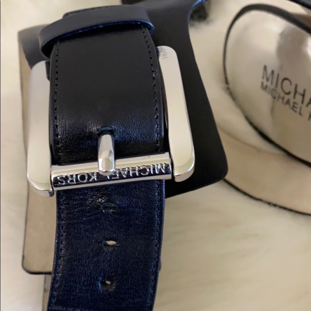 Michael Michael Kors View 6